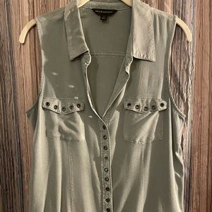 Button-up blouse